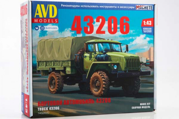 Автомобиль Уральский 43206 бортовой с тентом 4х4 (1/43)