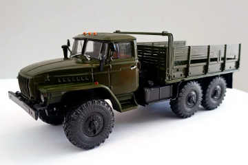 Уральский 4320 бортовой, хаки (1/43)