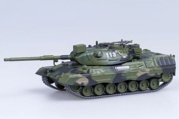 Танк Leopard 1A2 (Леопард 1А2) №113, зеленый камуфляж (1/72)