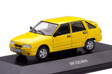 ИЖ-2126 NIKA (Ода), желтый. На подиуме (1/43)