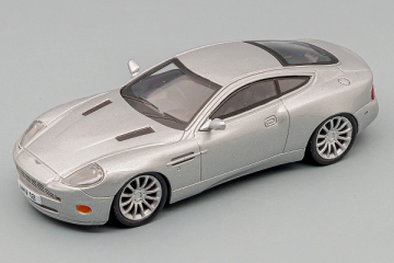 Aston Martin V12 Vanquish, серебристый (1/43)