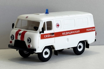 УАЗ-3741 фургон 'Скорая мед помощь', зеркала, белый/красный, пластик некрашен (1/43)