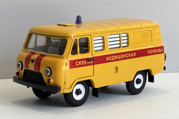 УАЗ-39099 комби 'Скорая мед помощь' со шторами, желтый/красный, пластик покр (1/43)