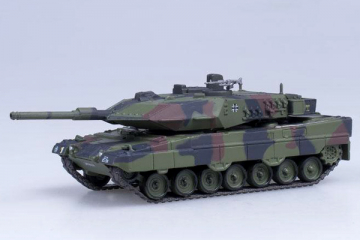 Танк Leopard 2A5 (Леопард 2А5), зеленый камуфляж (1/72)