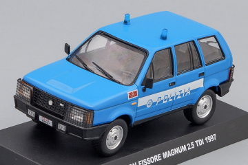 Rayton Fissore Magnum 2.5 TDI Полиция Италии, синий. Спецвыпуск 2, на подставке (1/43)