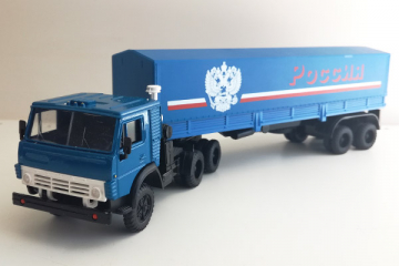 Камский 5410 тягач с п/пр ОДАЗ-9370 с тентом 'Россия', синий (1/43)