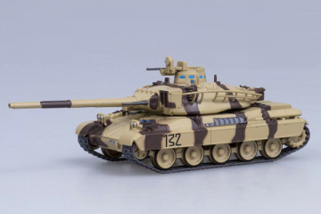 Танк AMX-30 132, пустынный камуфляж (1/72)
