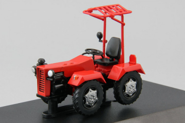 Трактор МА-6210, красный (1/43)