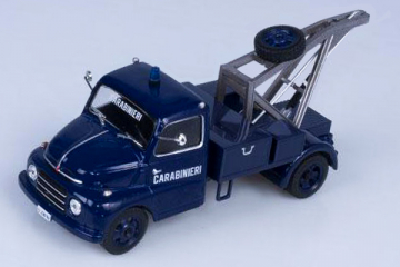 Fiat 615 Carabinieri пикап эвакуатор Полиция Италии, темно-синий (1/43)