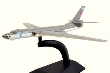 Самолет Ту-16 (1/250)